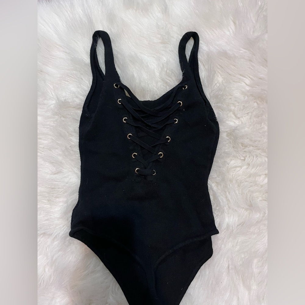 Hera bodysuit size small